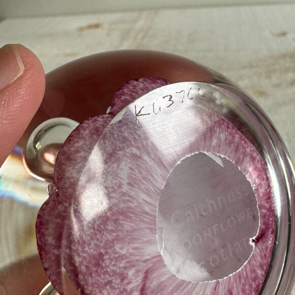 Vintage Caithness Moonflower Art Glass Bubble Paper Weight - Picture 8 of 12
